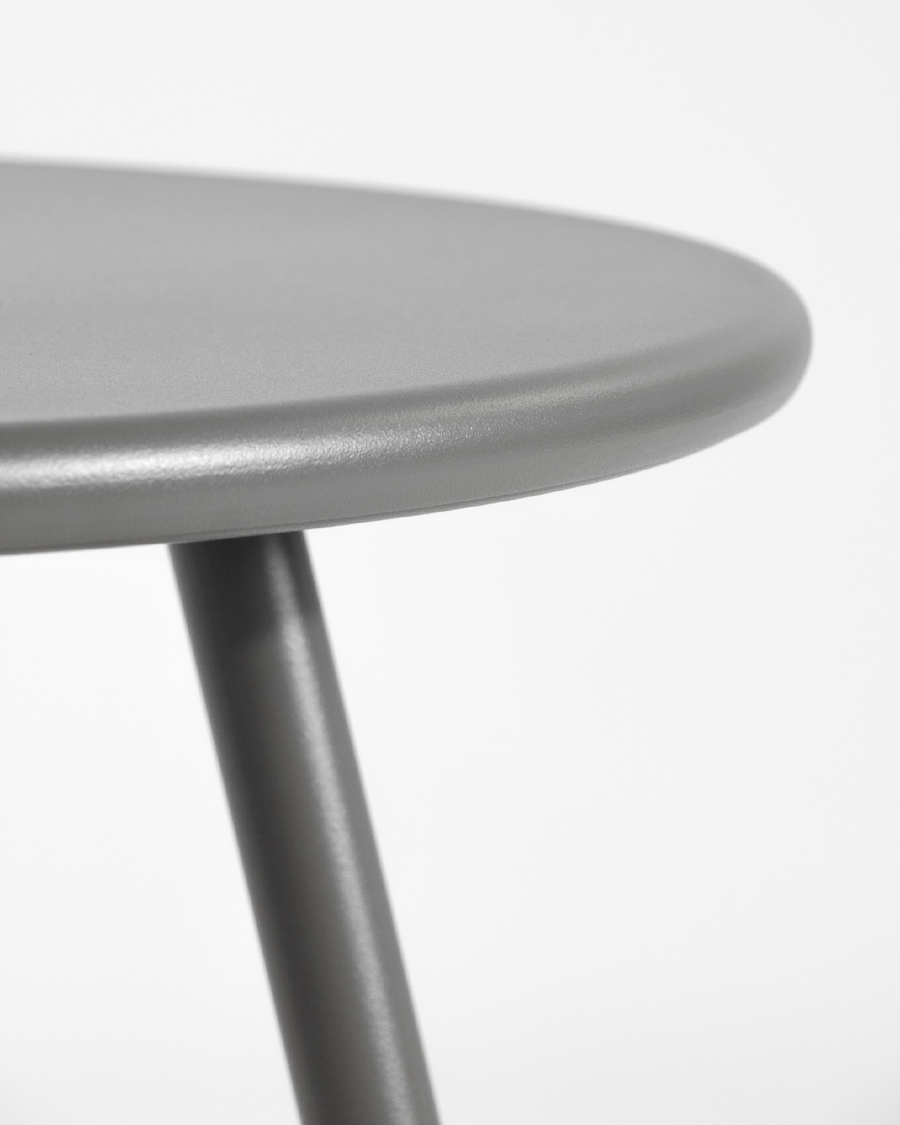 Samoa graphite side table Ø 60 cm