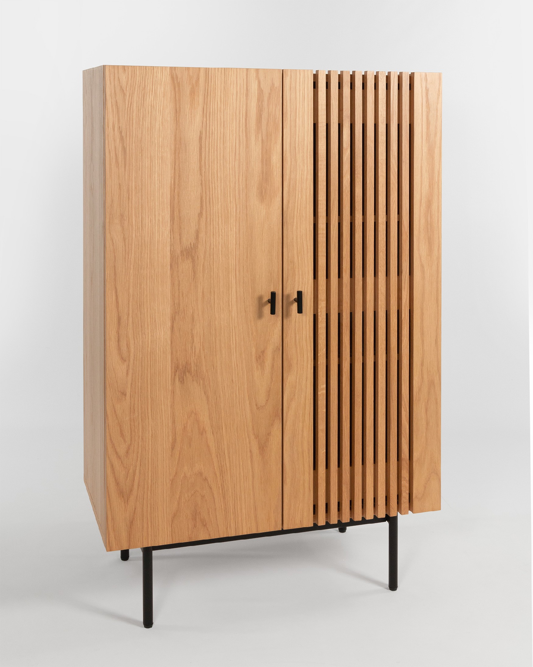 Samurai Sideboard with 2 natural oak veneer doors 80 x 125 cm