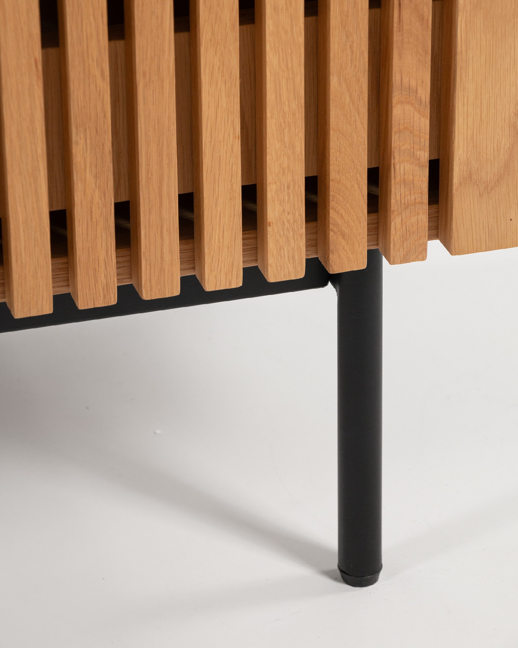 Samurai Sideboard with 2 natural oak veneer doors 80 x 125 cm