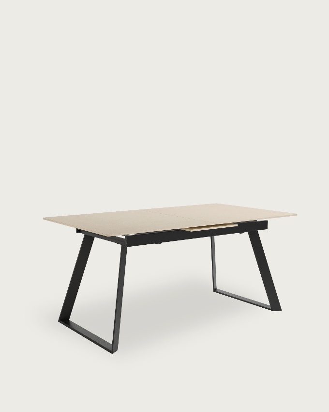 Extendable Saona table with sand porcelain finish and black metal structure 160/200 x 90 cm