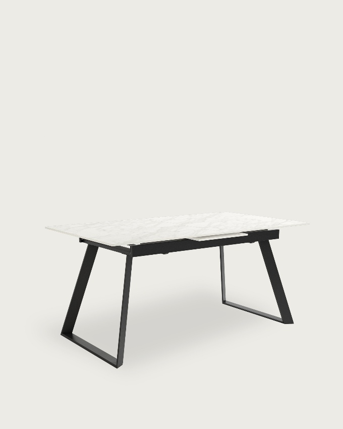 Extendable Saona table with carrara porcelain finish and black metal structure 160/200 x 90 cm