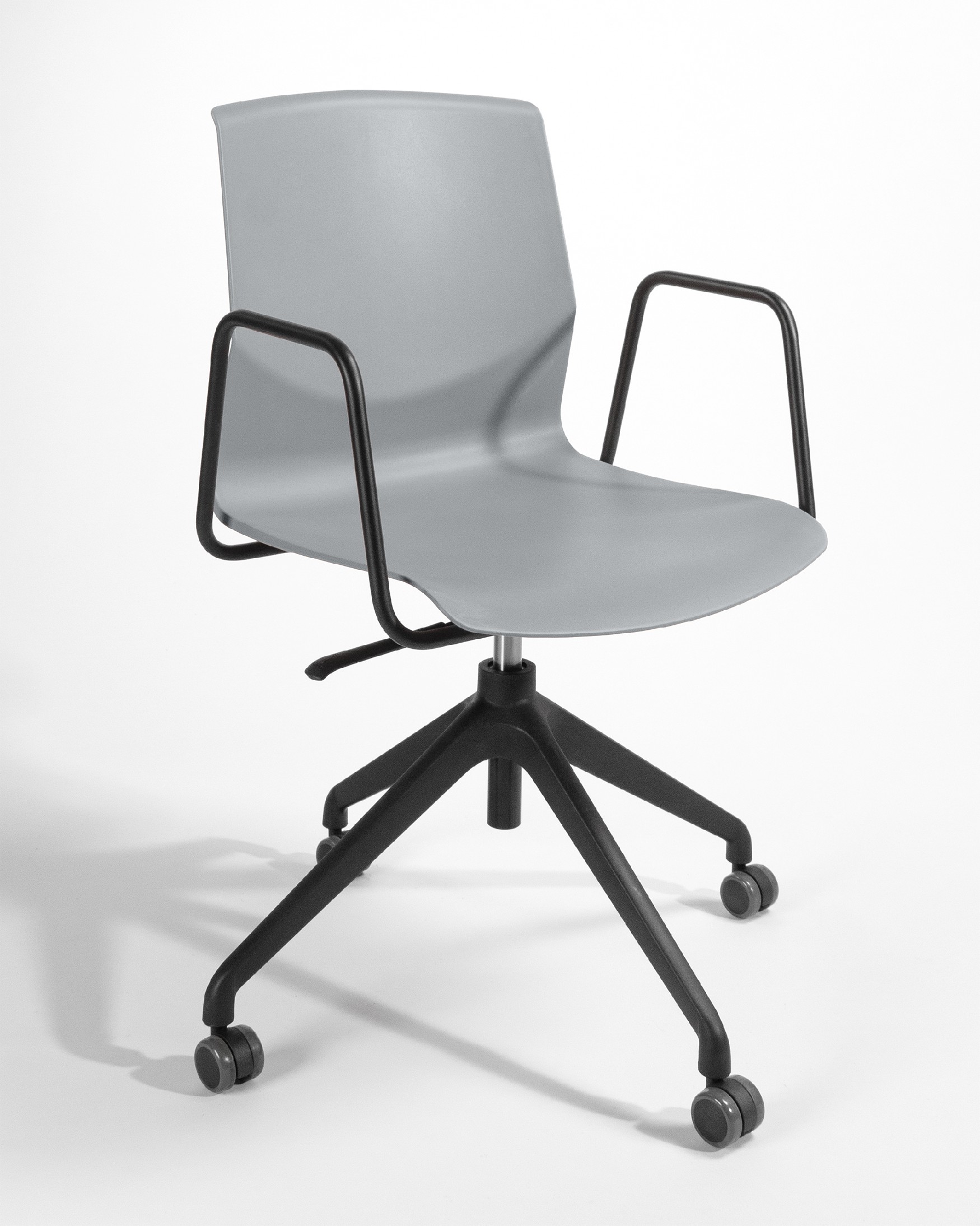 Chaise de bureau Seattle en polypropylène graphite et pieds noirs