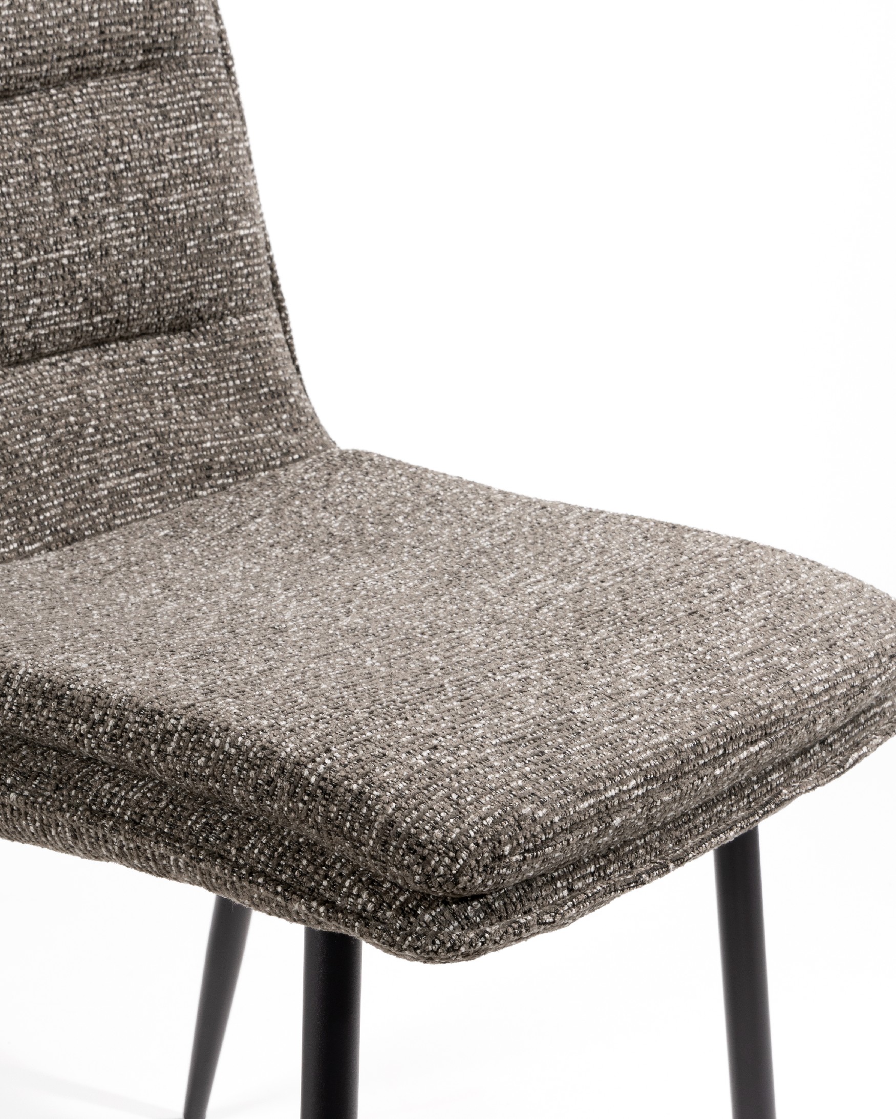 Sintra chair with anthracite upholstery and black metal legs