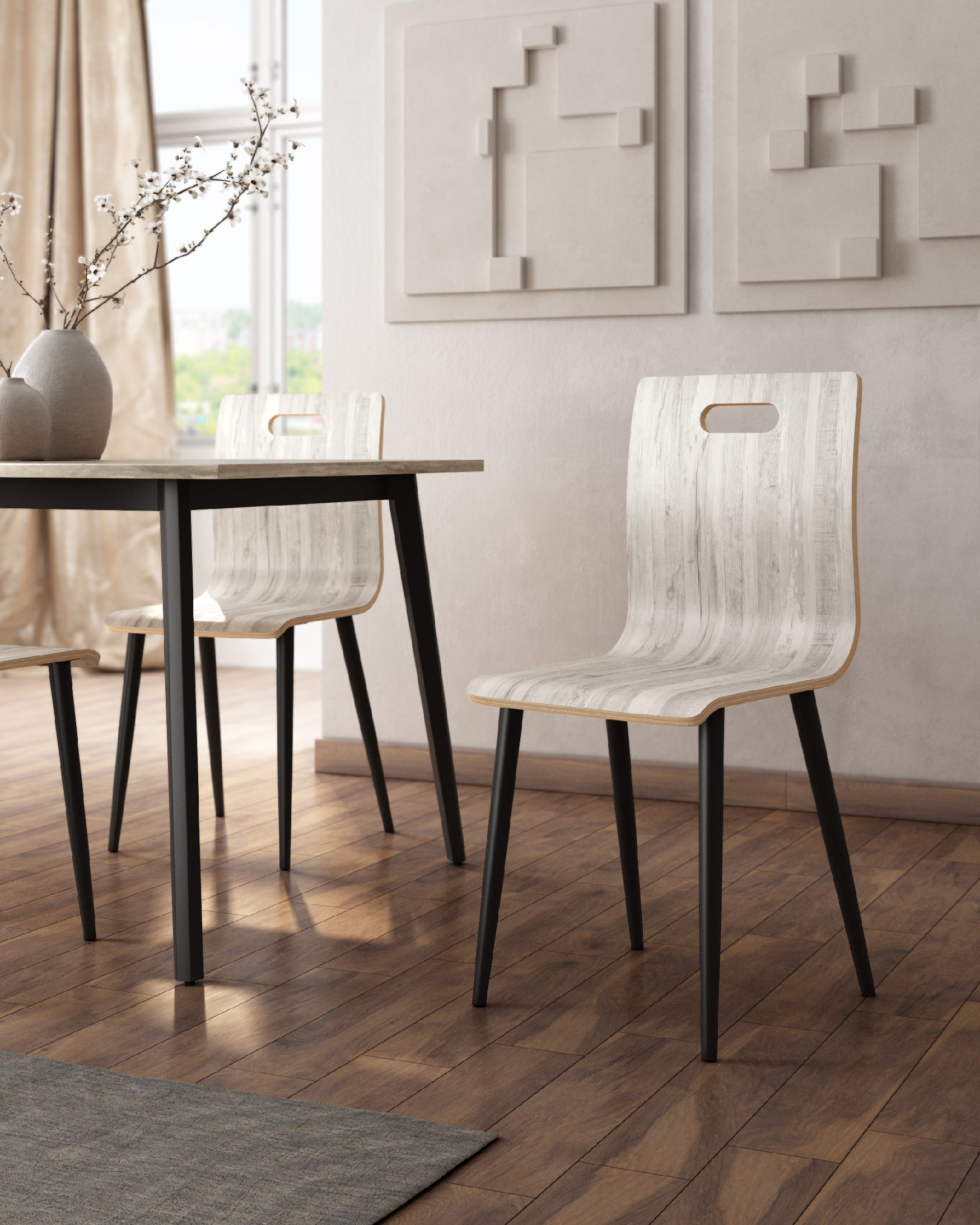 Sofia chair with artic finish and black metal legs