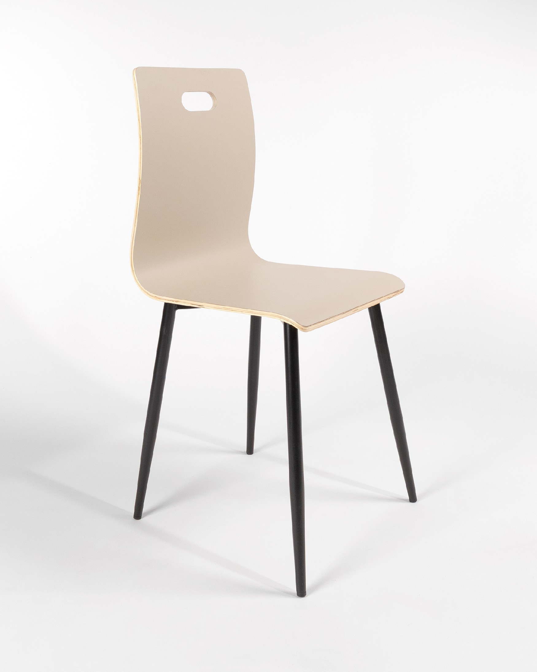 Sofia chair with pearl finish and black metal legs