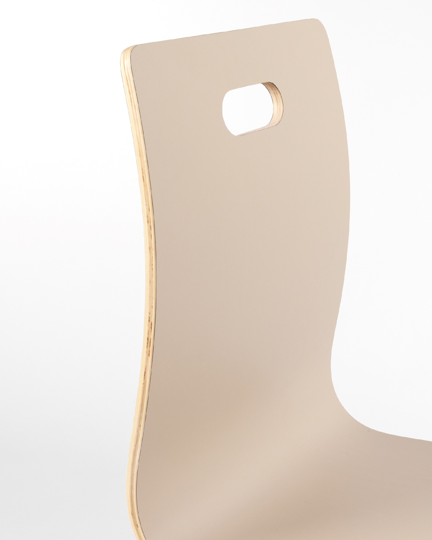 Sofia chair with pearl finish and black metal legs