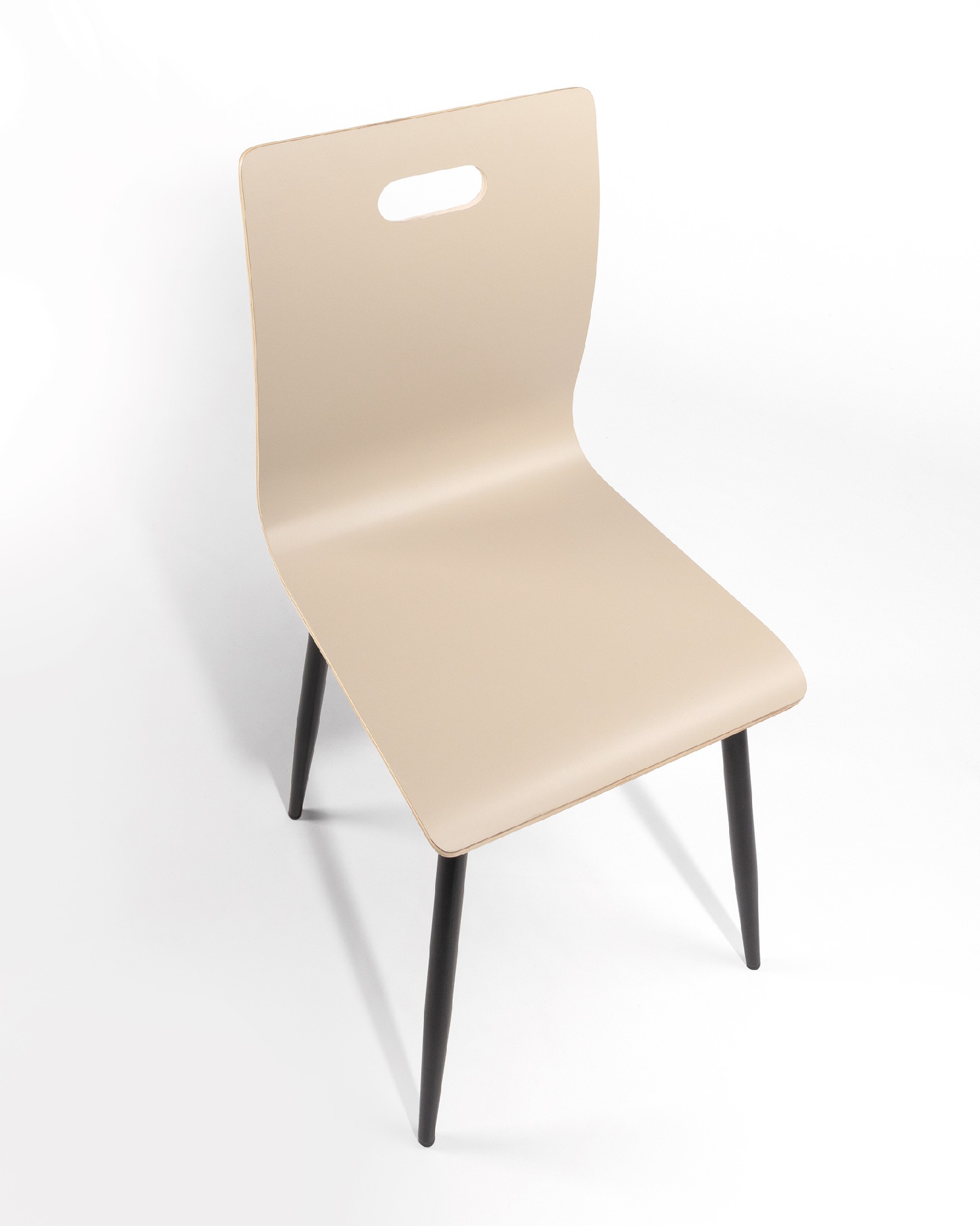 Sofia chair with pearl finish and black metal legs