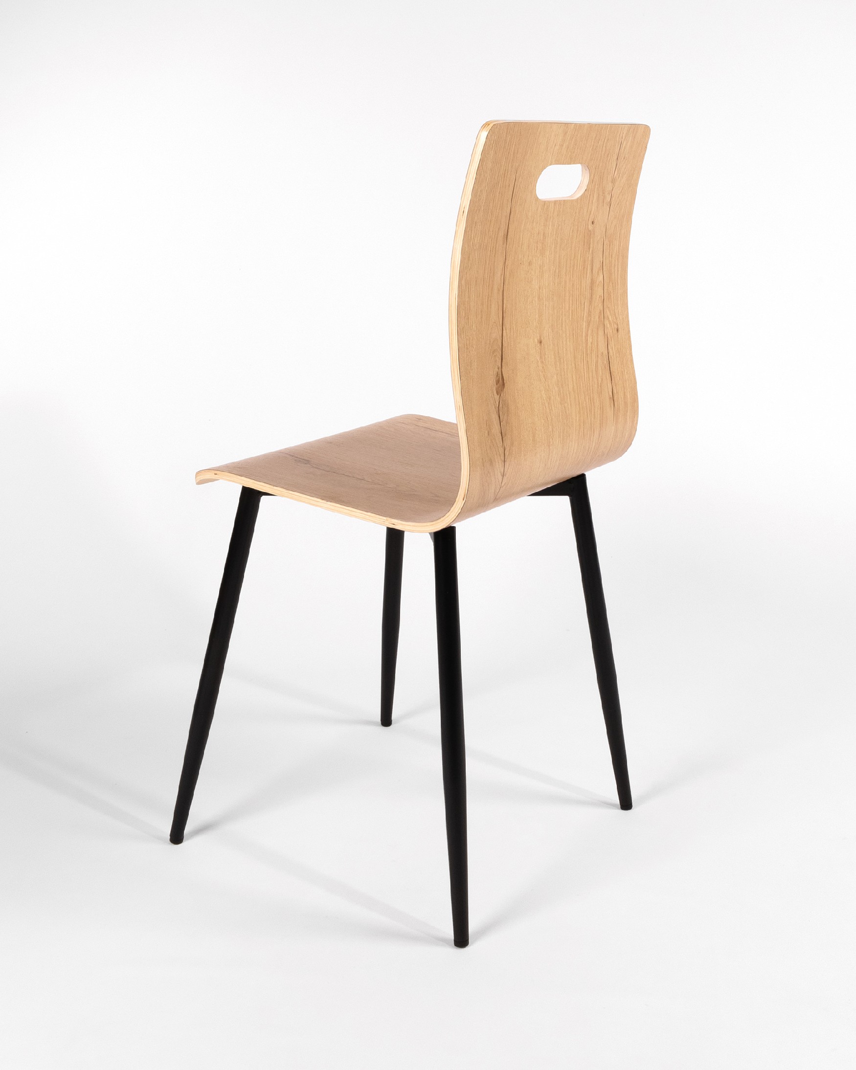 Sofia chair with oak finish and black metal legs