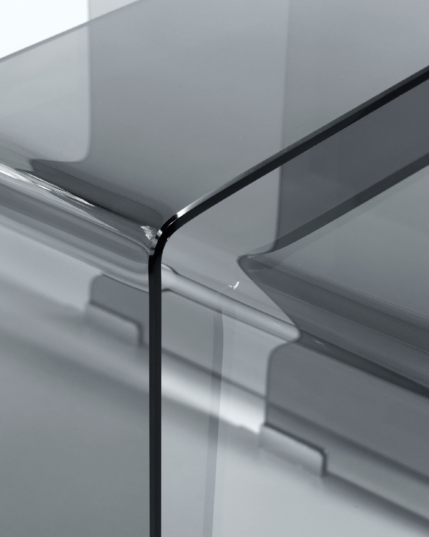 Set of 2 Sofis side tables with tempered graphite glass (8 mm) 49 x 49 cm / 36 x 36 cm
