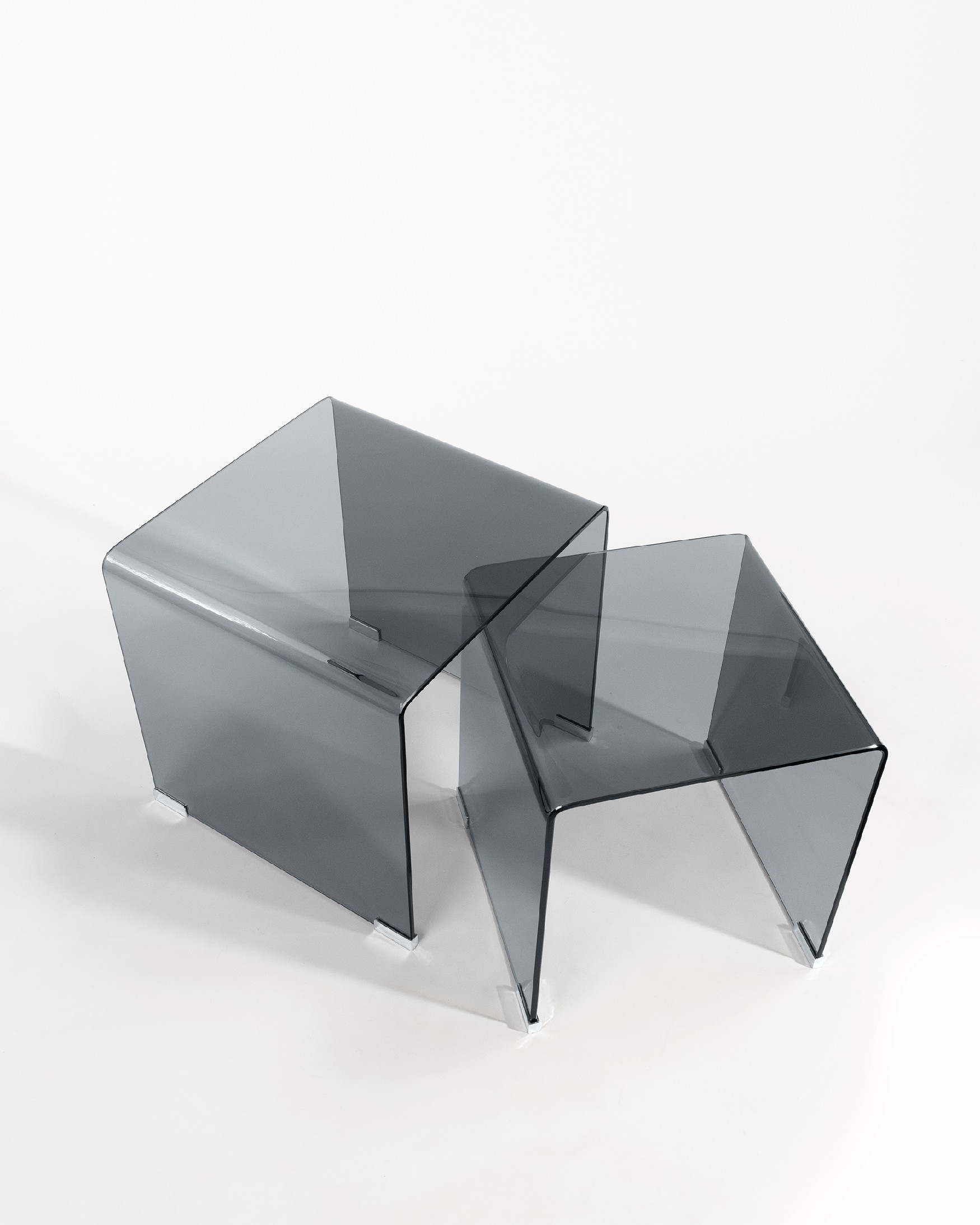 Set of 2 Sofis side tables with tempered graphite glass (8 mm) 49 x 49 cm / 36 x 36 cm