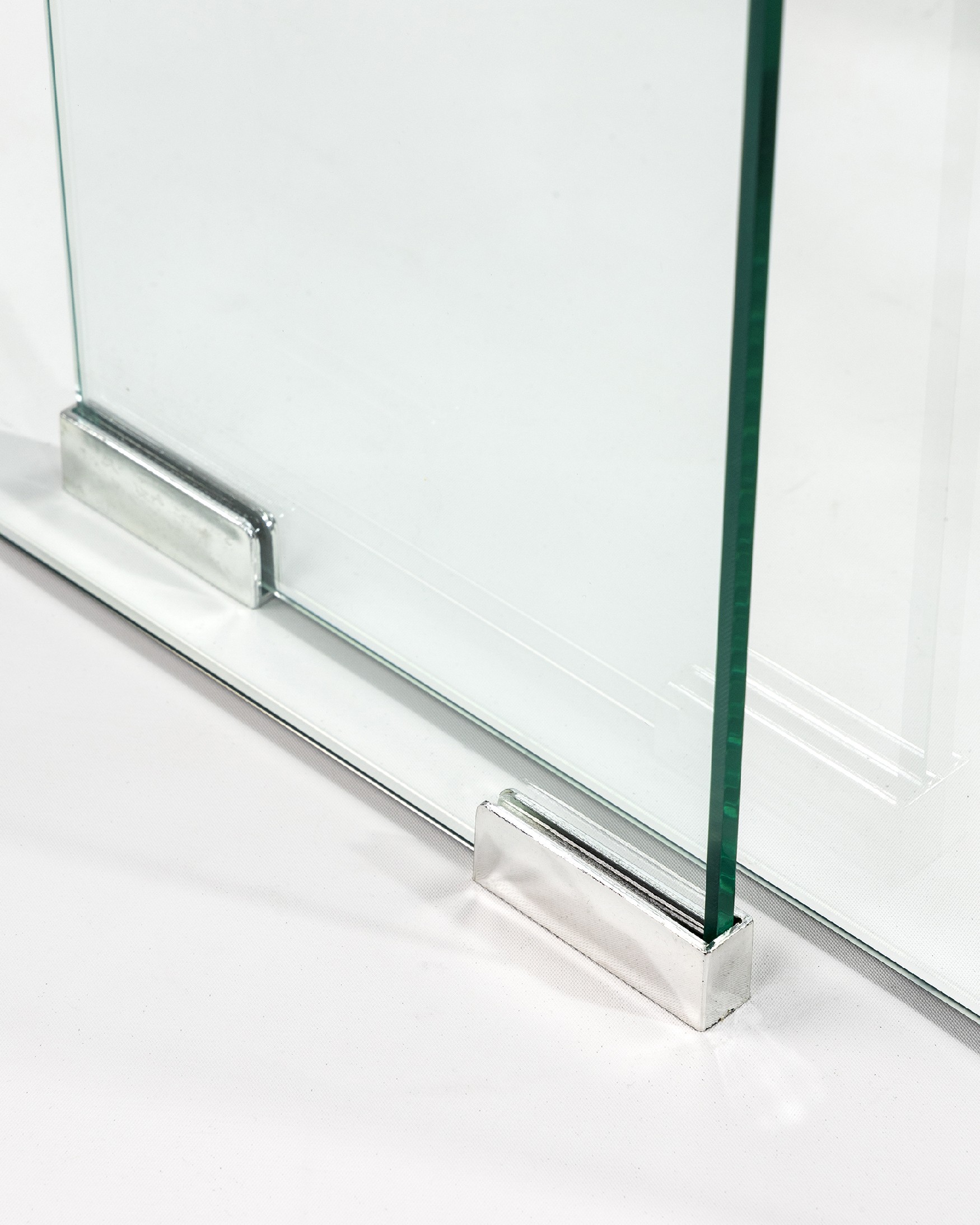 Juego de 2 mesas auxiliares Sofis de cristal templado transparente (8 mm) 49 x 49 cm/ 36 x 36 cm