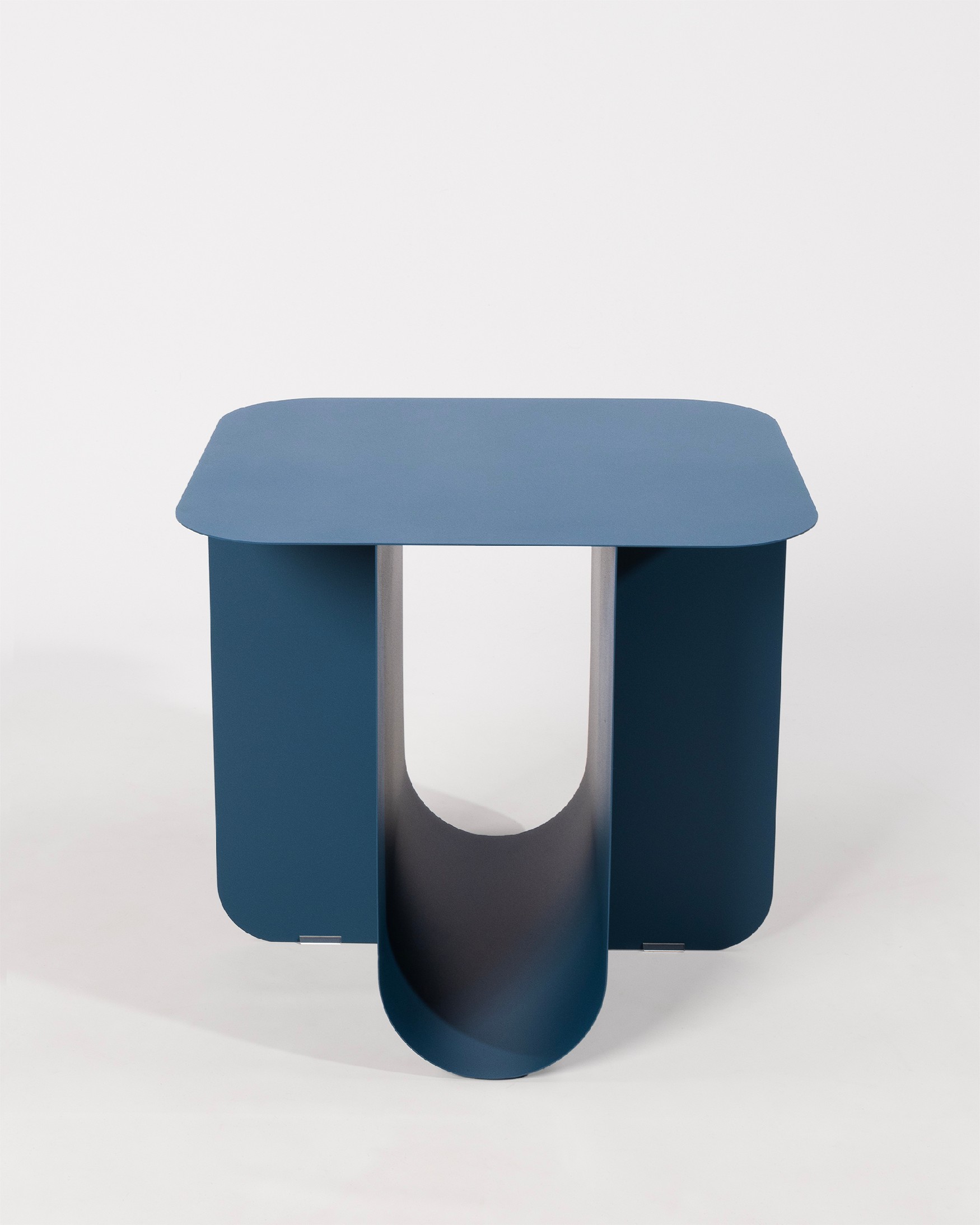 TEO auxiliary table in lacquered metal Blue 40 x 40 cm