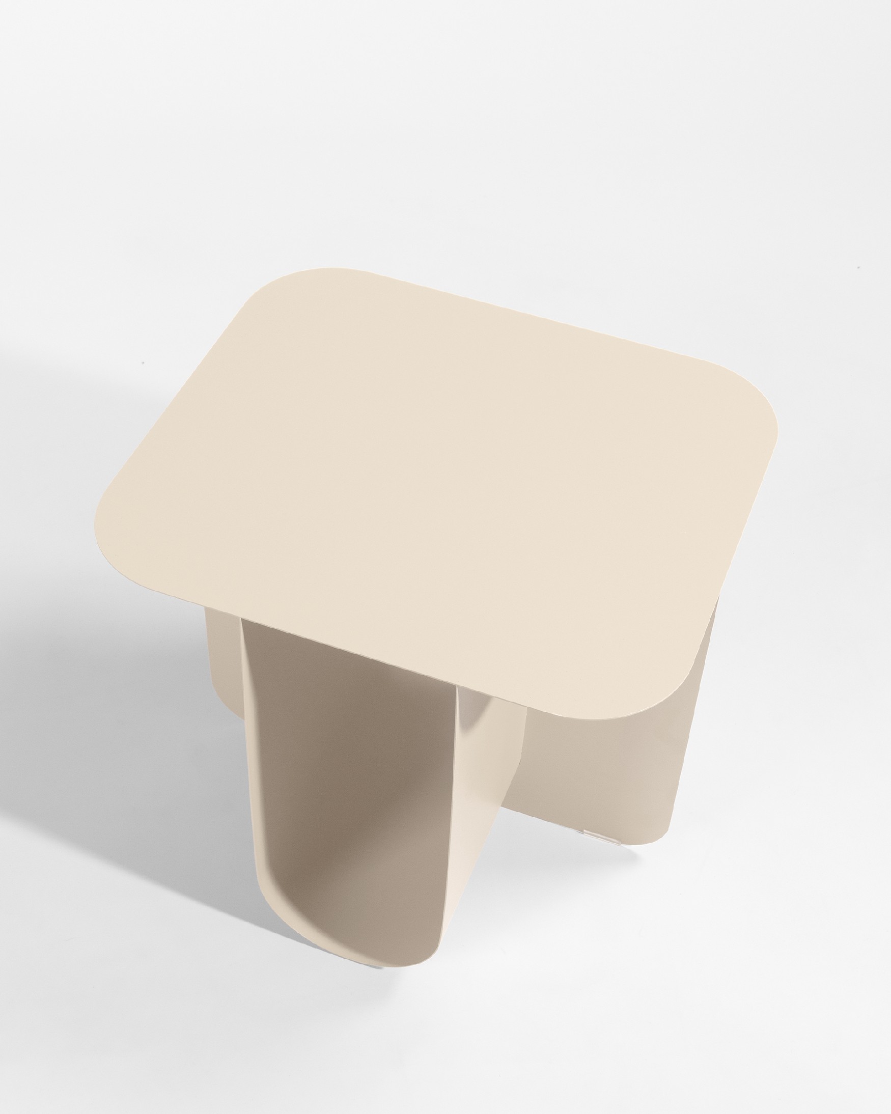 TEO auxiliary table in lacquered metal Beige 40 x 40 cm
