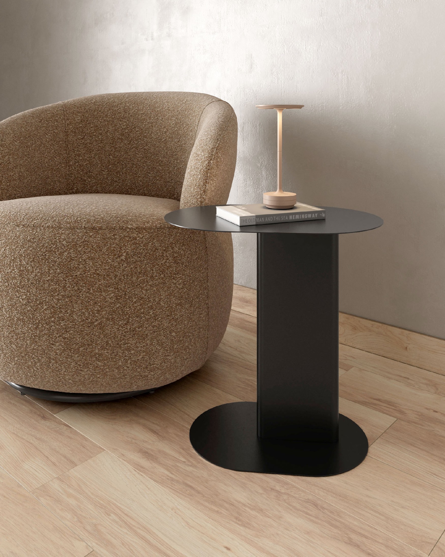 Table d'appoint ovale Thesis en métal laqué noir