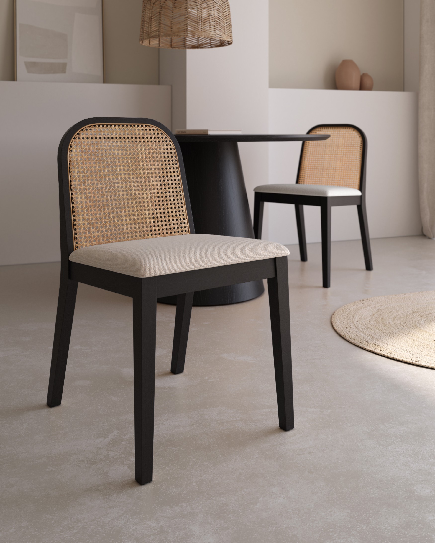 Chaise Tilia en rotin, frêne noir et tapissage nacré
