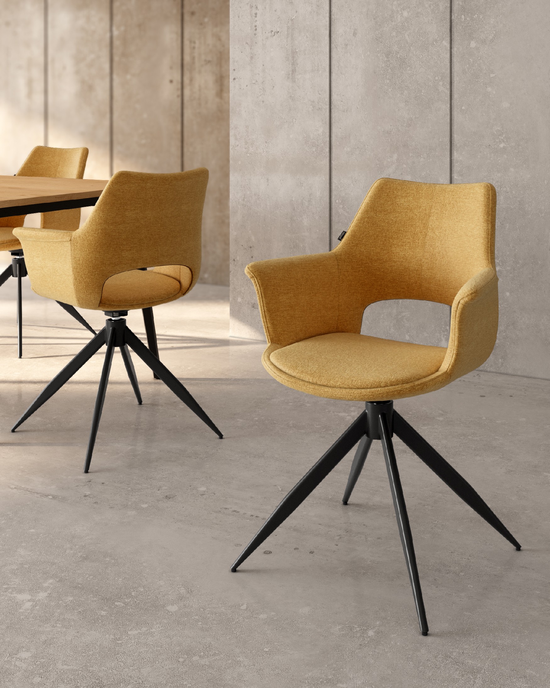 Chaise Toronto avec revêtement moutarde et pieds métalliques noirs, pivotante à 360°