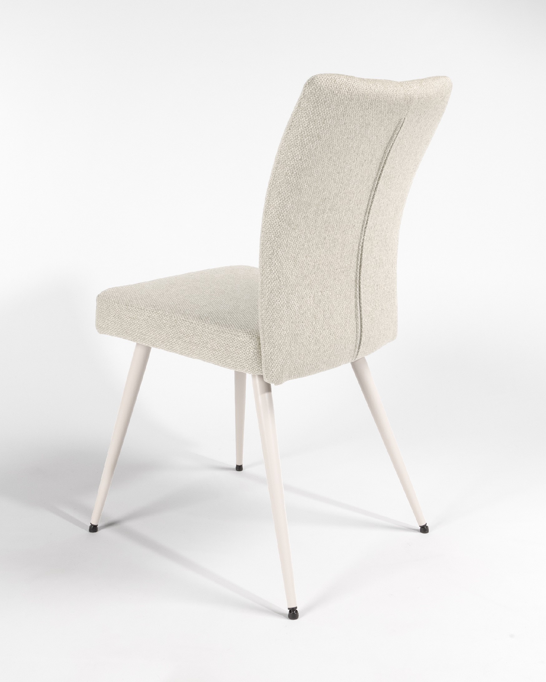 Chaise Tucson avec revêtement nacré et pieds métalliques ivoire