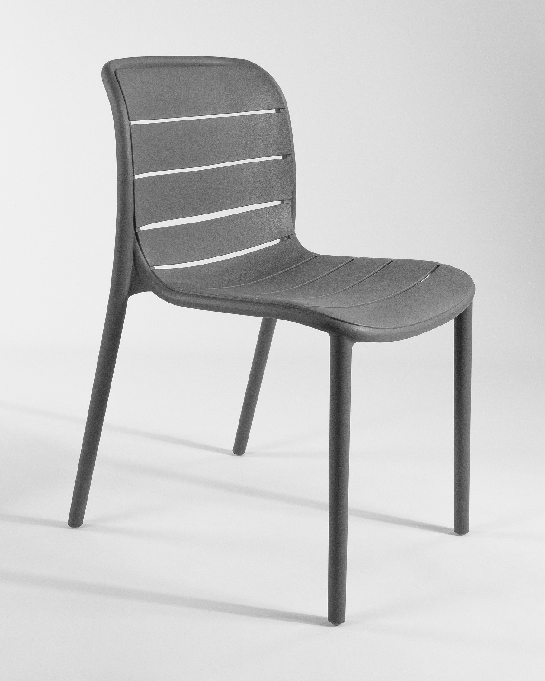 Chaise Tulum en polypropylène graphite