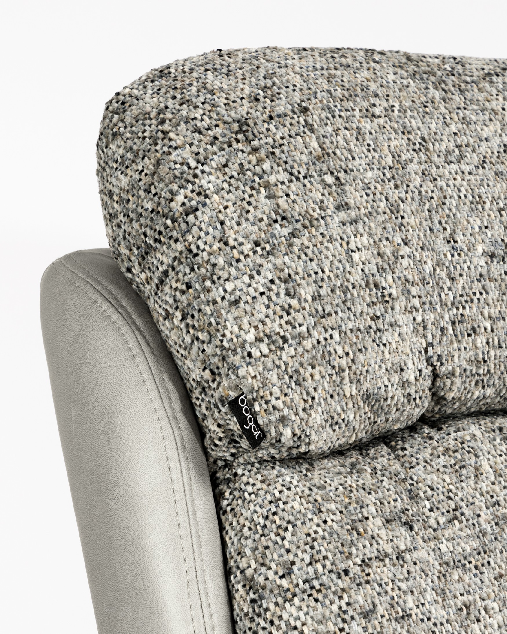 Tunia armchair with gray upholstery and cloud with black metal structure ottoman, 360° swivel rocking.
