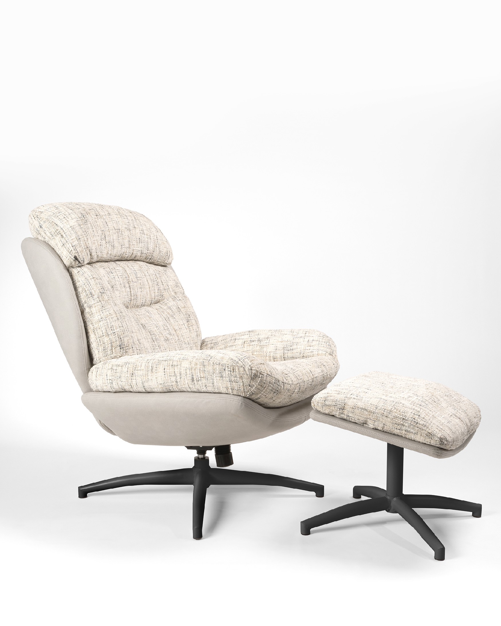 Tunia armchair with pearl and cloud upholstery and black metal frame ottoman, 360° swivel rocking.