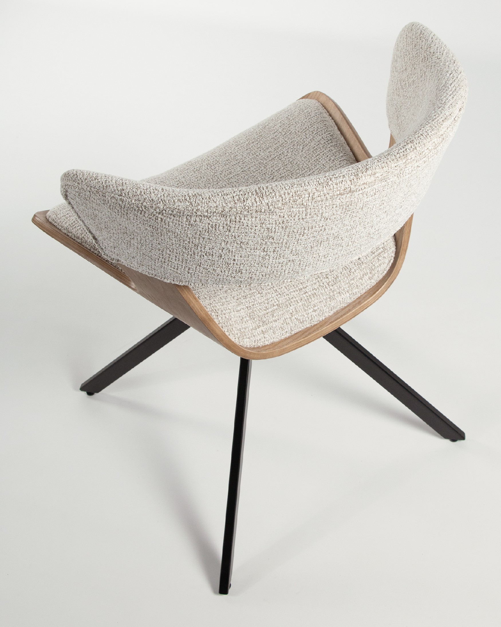Chaise Umbria avec un revêtement en nacre et une structure en chêne décapé