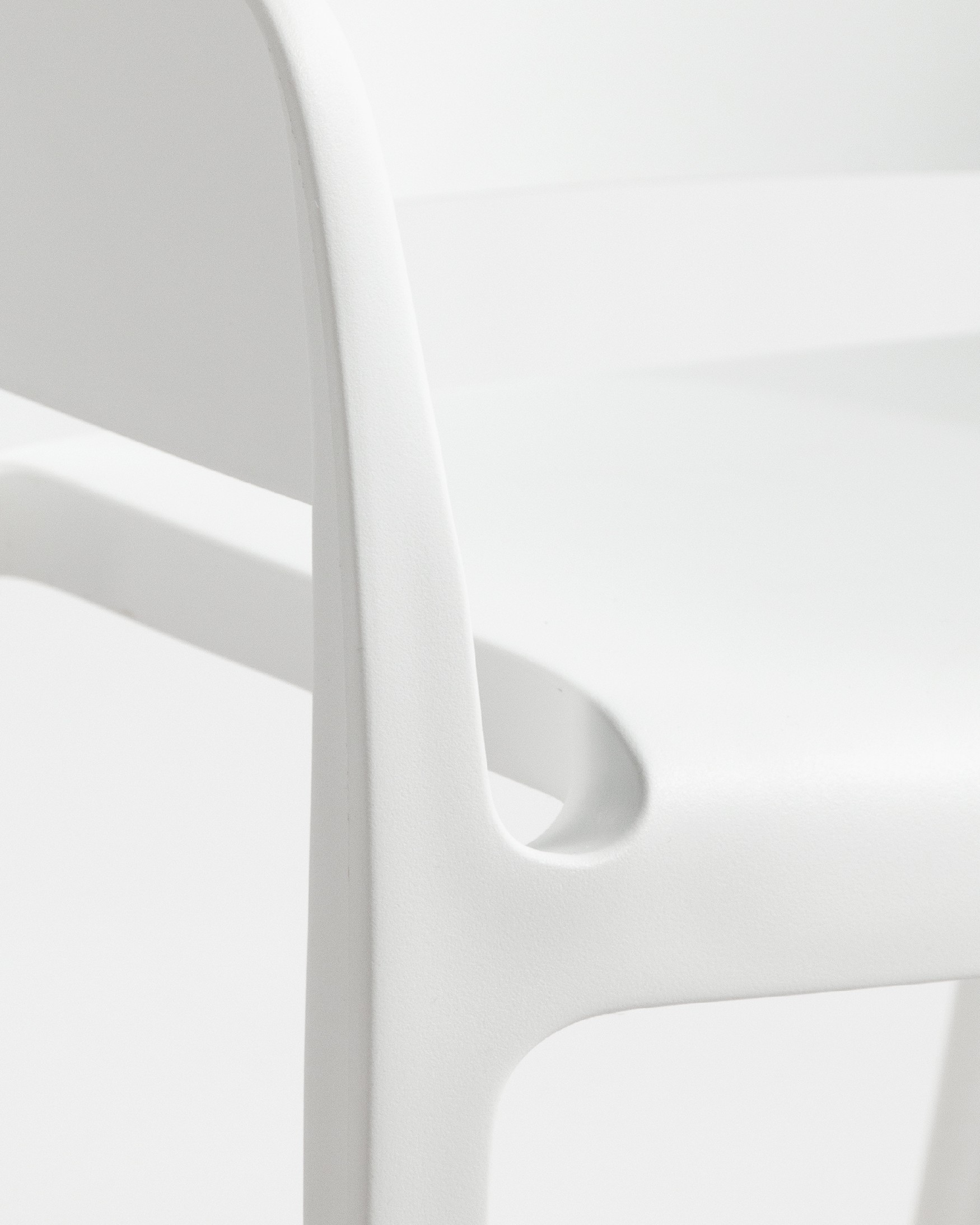 Valeta chair in white polypropylene