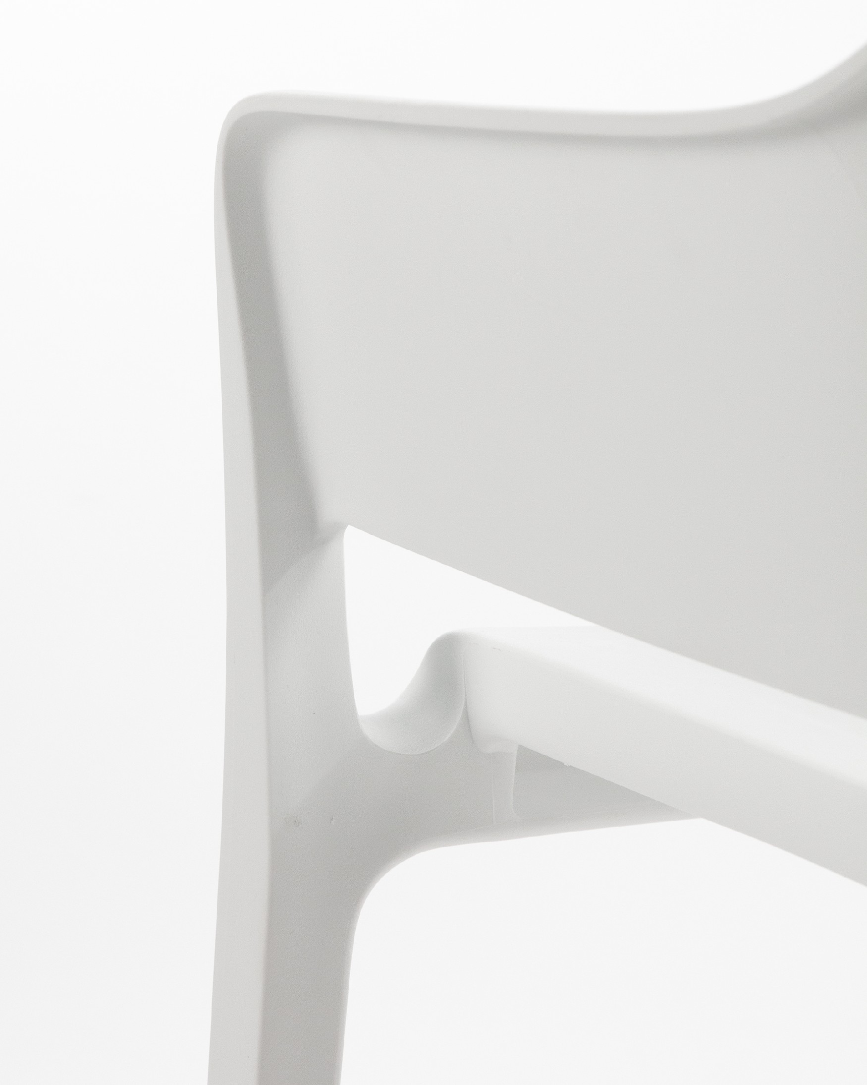 Valeta chair in white polypropylene