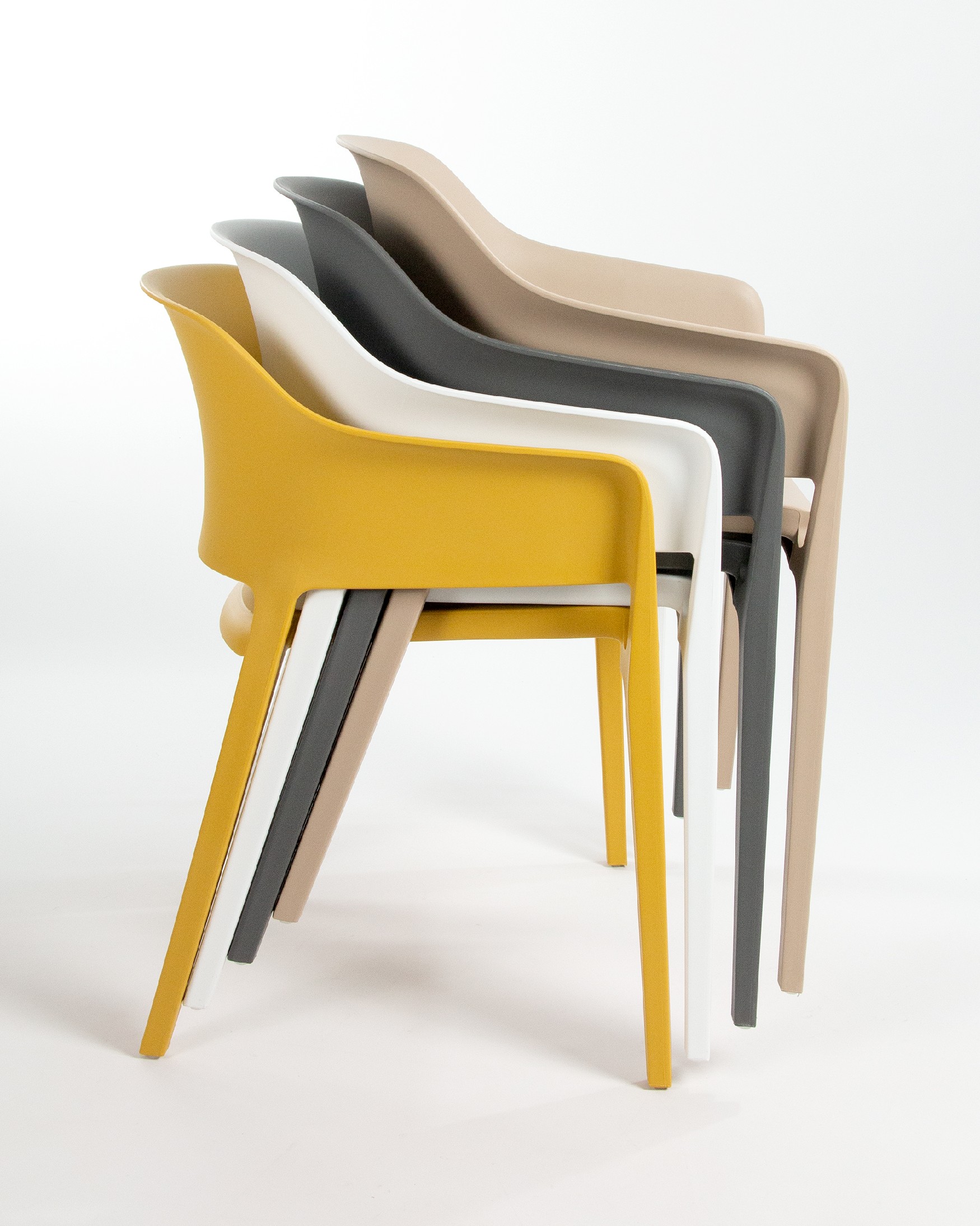 Valeta chair in white polypropylene