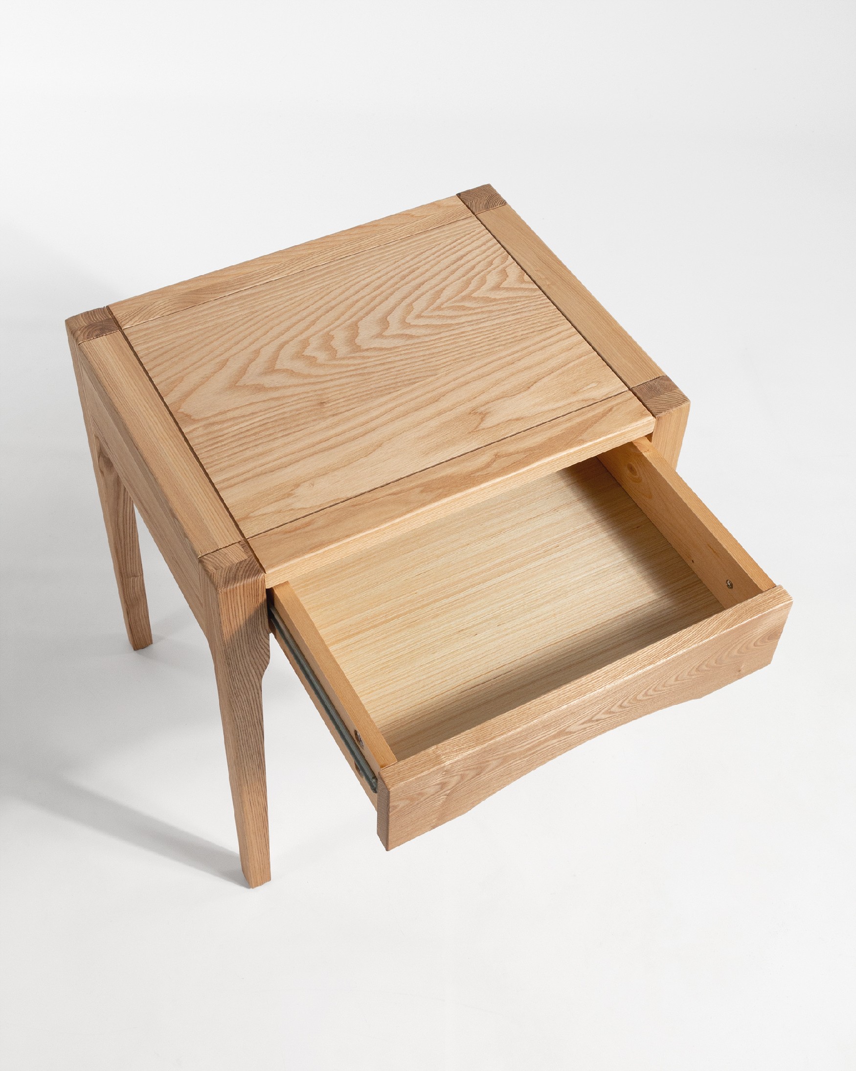 Vedia bedside table with 1 drawer in natural ash 45 x 35 cm
