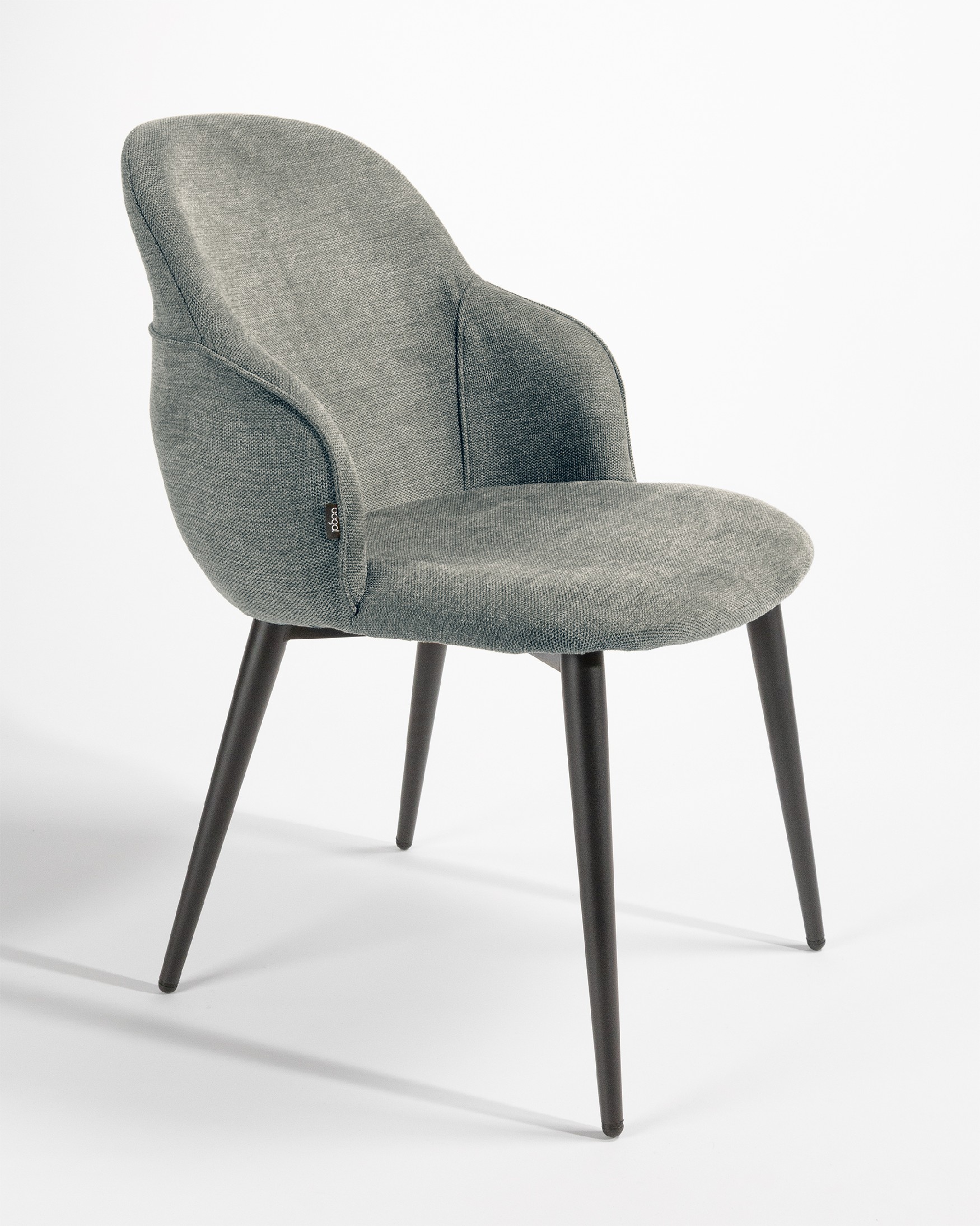 Silla Venecia con tapizado gris y patas metálicas negras