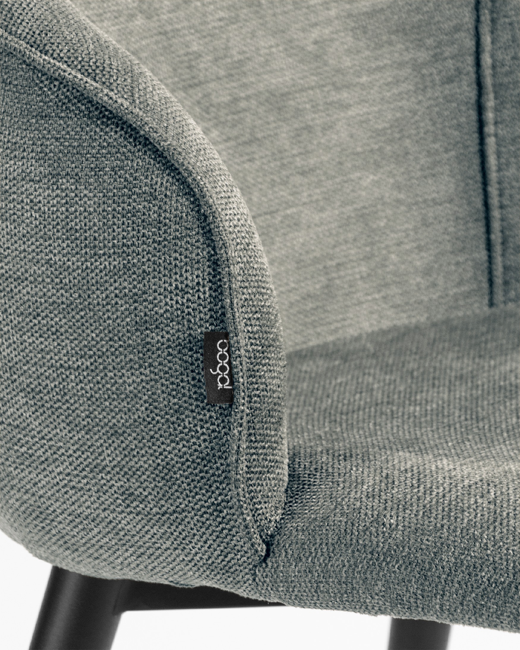 Silla Venecia con tapizado gris y patas metálicas negras