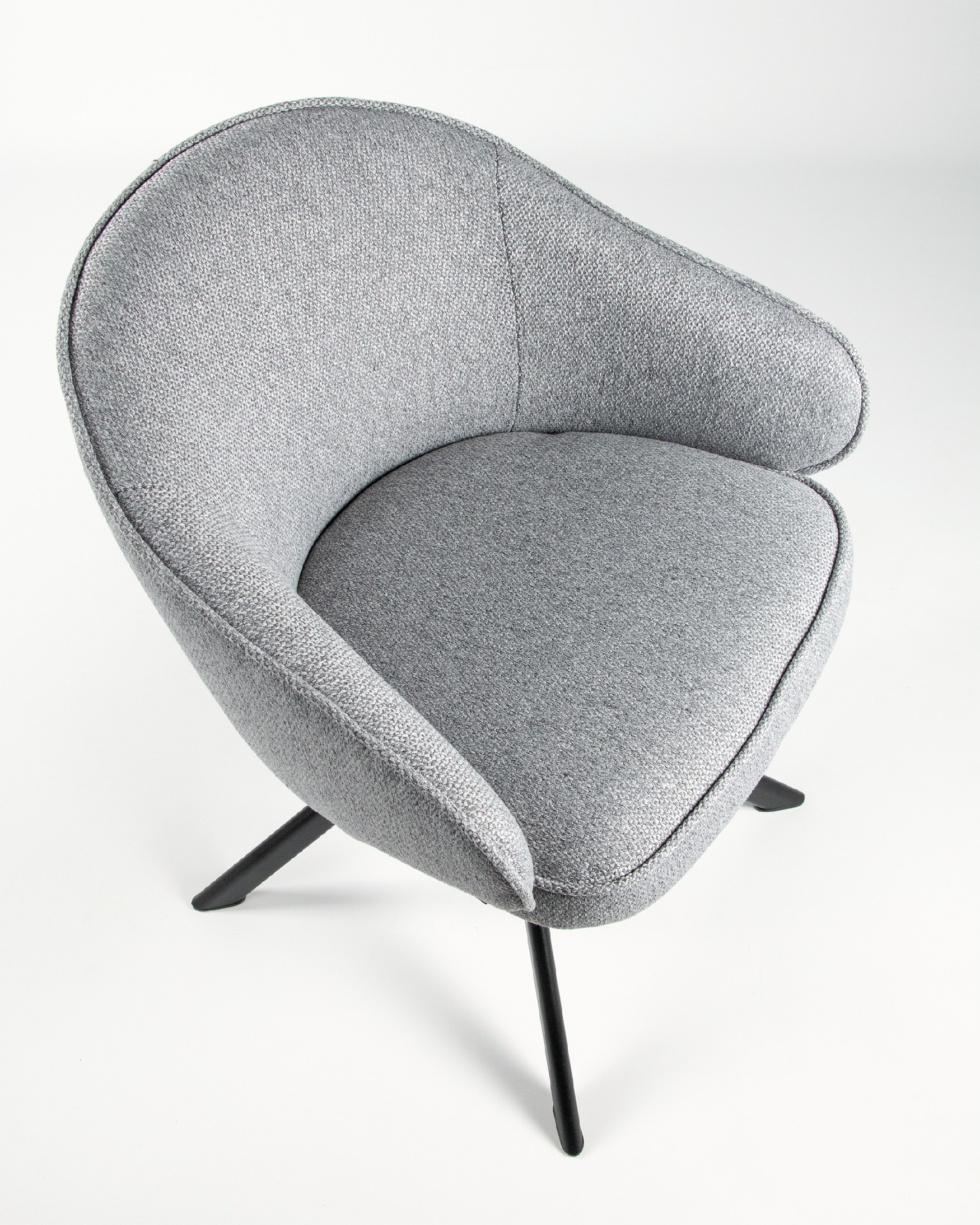 Chaise Verona avec rembourrage gris et pieds métalliques noirs
