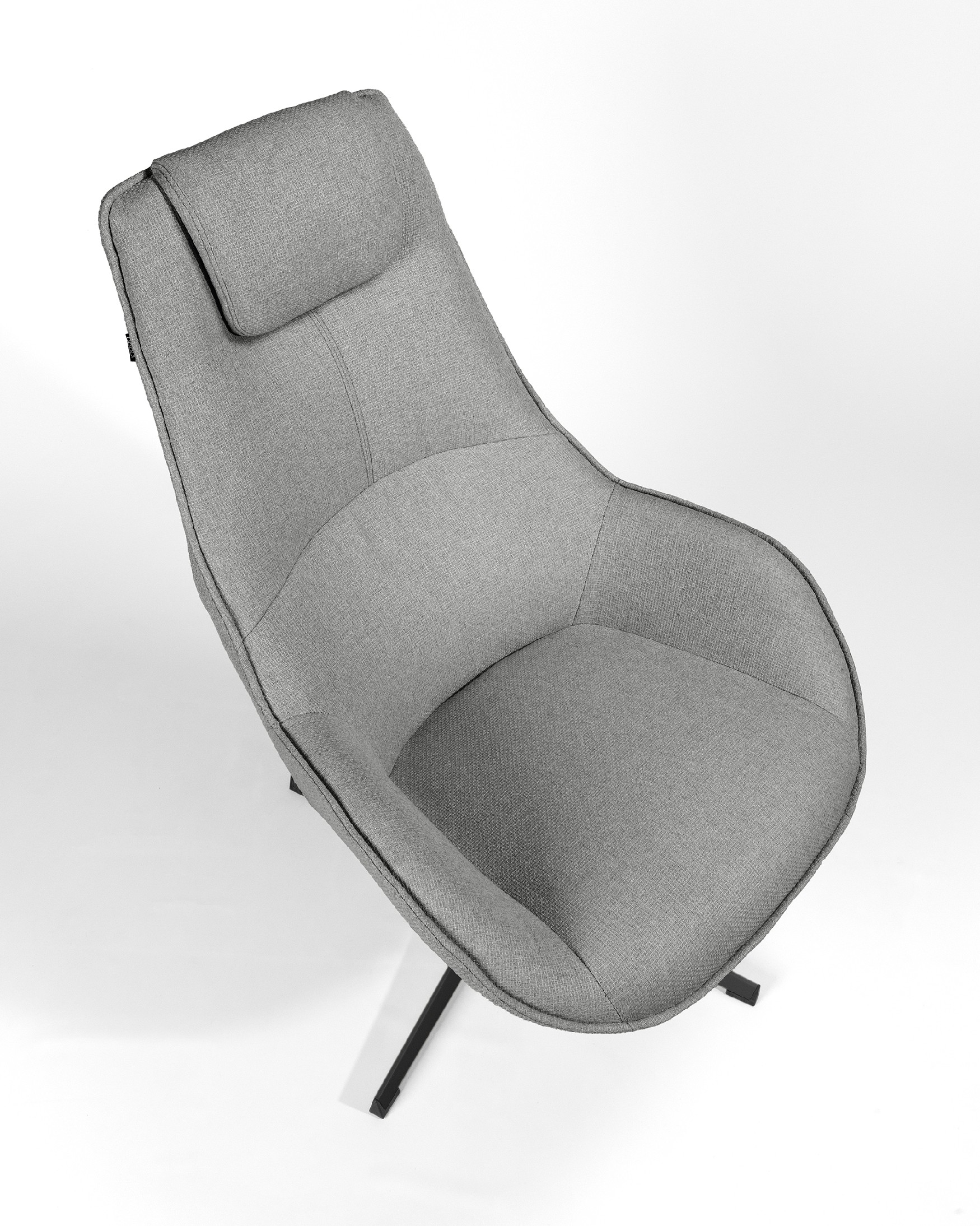Fauteuil Yuca avec rembourrage gris et pied en métal noir, pivotant à 360°