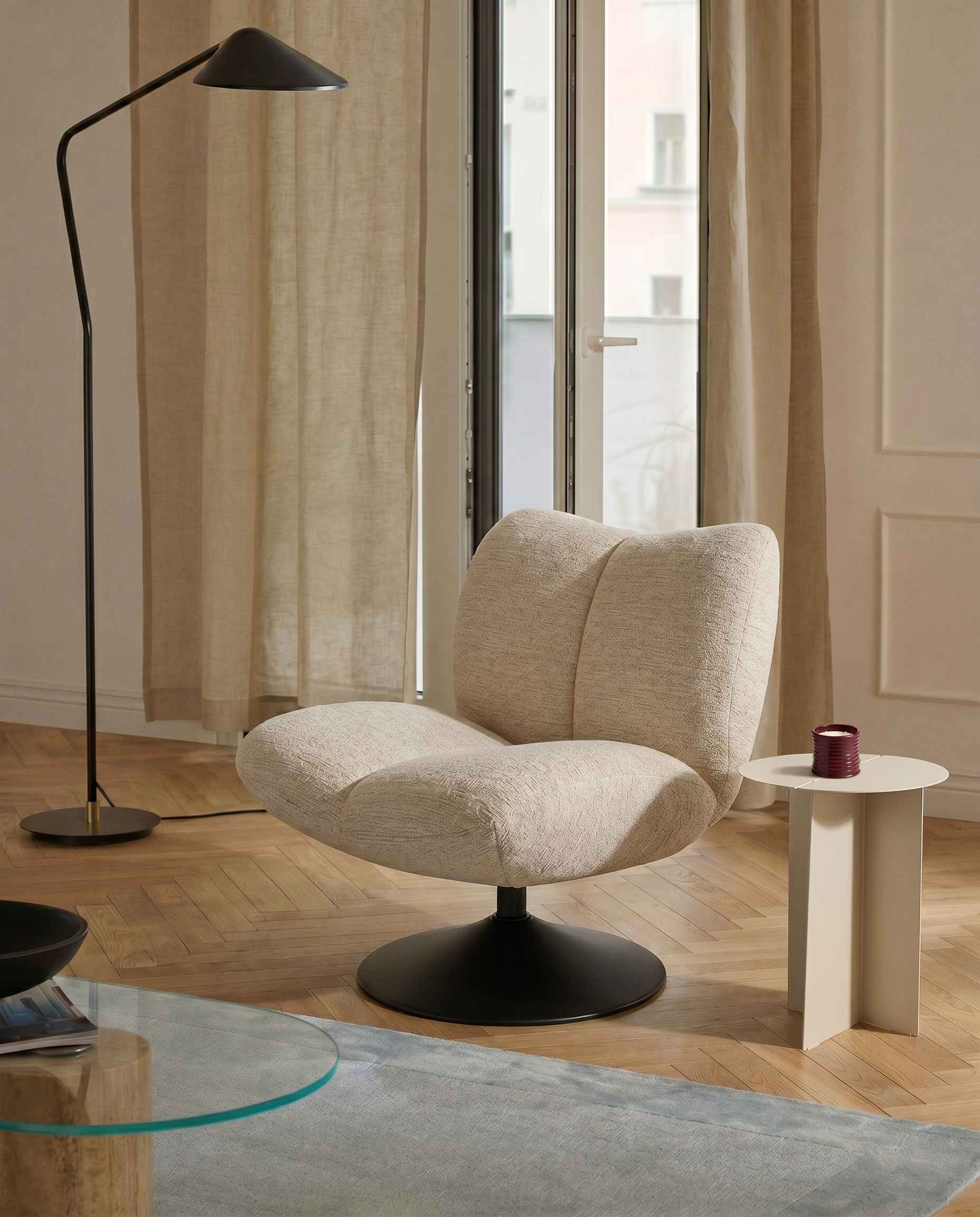 360º Swivel Armchair Eme with ivory upholstery
