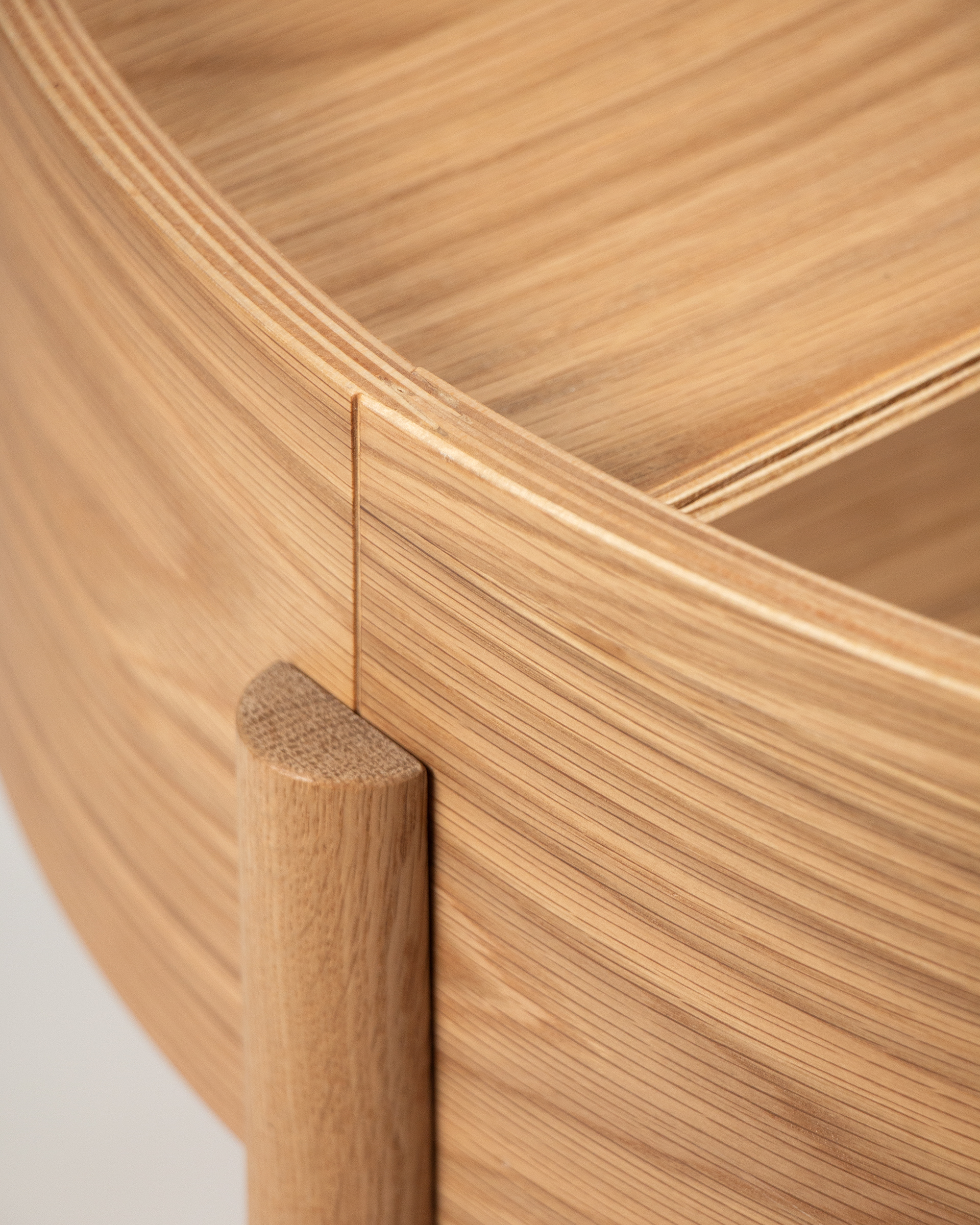 Table d'appoint Oasis ronde avec finition chêne naturel Ø 54 cm